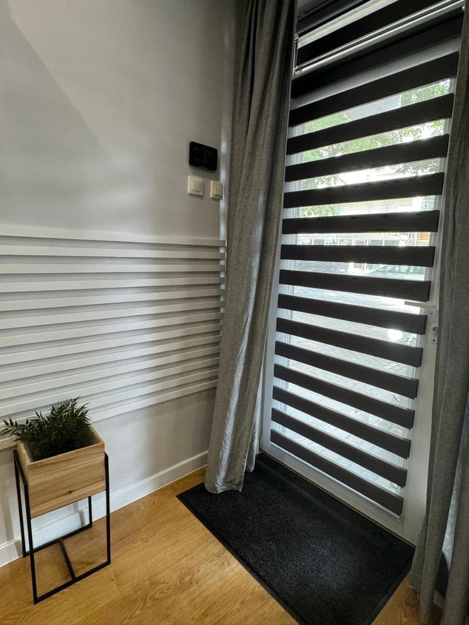 Appartamento Casa Raffaelo Burgas Esterno foto